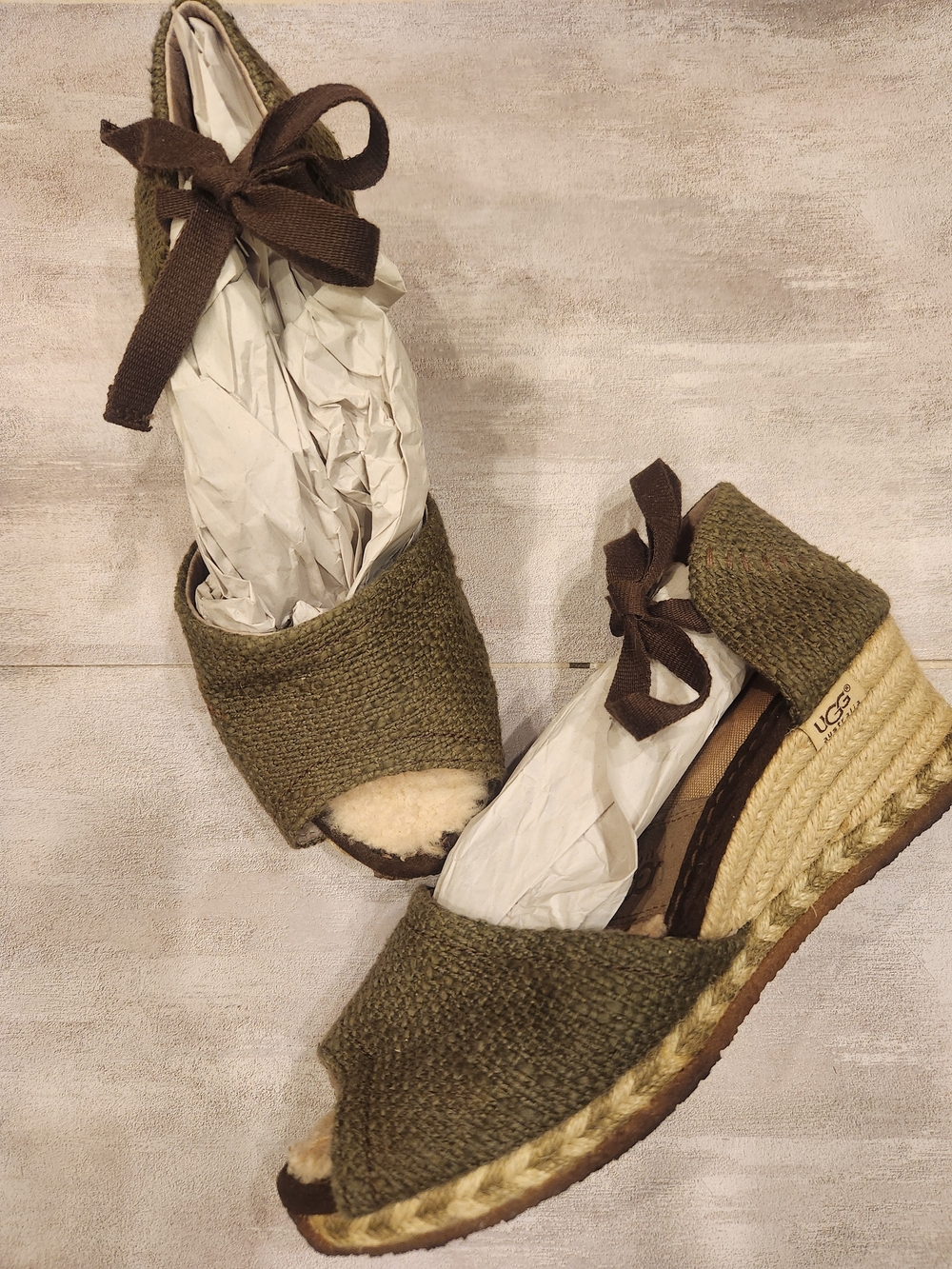UGG Olive Green Espadrille Wedge Sandals with Shearling Interior EUC Size 8